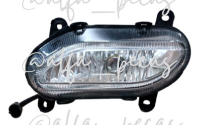 FAROL DE MILHA ESQUERDO – XCMG QY70K1 – QY110 (CÓD L34B)