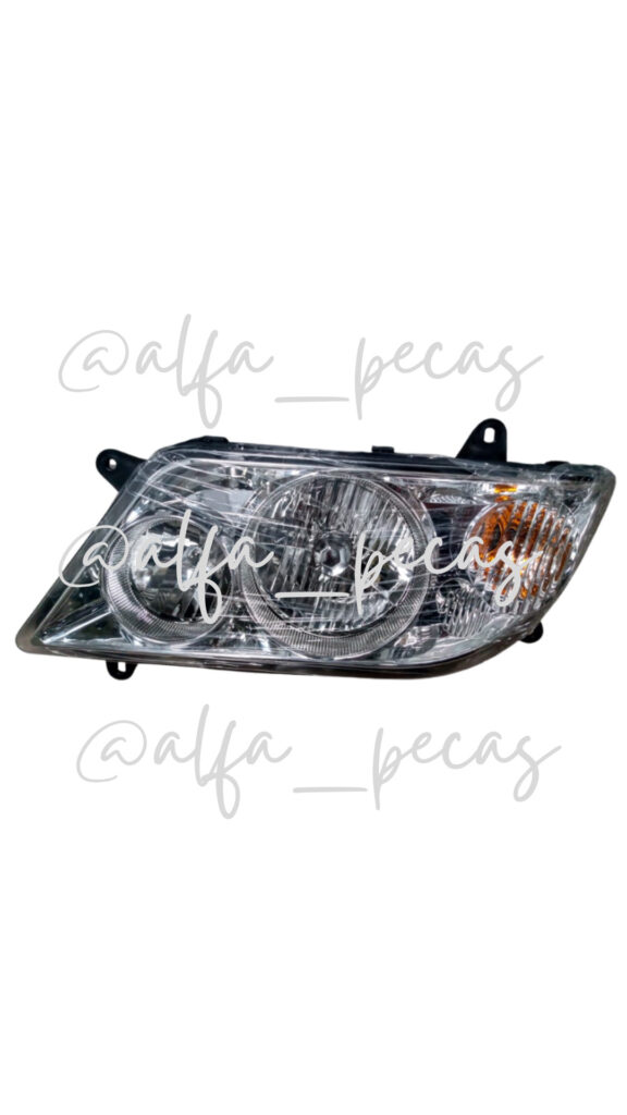 FAROL DIANTEIRO ESQUERDO – XCMG QY70K1 – QY110 (CÓDIGO L36)
