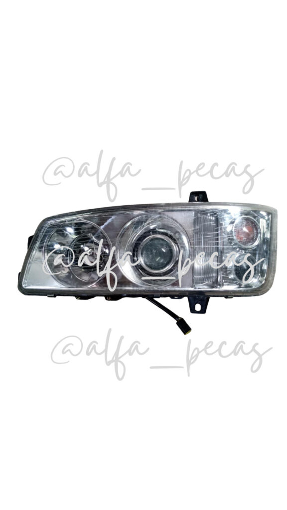 FAROL DIANTEIRO ESQUERDO SANY STC800 – 2015 (CÓDIGO L48)
